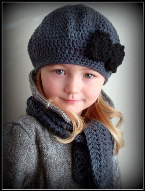 Chrocheted Charcoal Color Beret with Black Bow for by knits4cuties | Crochet, Girls crochet hats ...