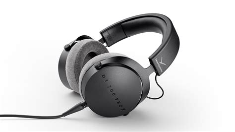 Beyerdynamic DT 700 Pro X - Review 2022 - PCMag Australia