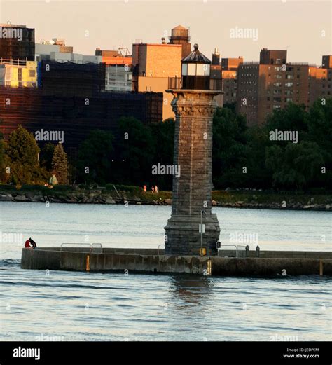 Roosevelt Island Lighthouse at sunset Stock Photo - Alamy