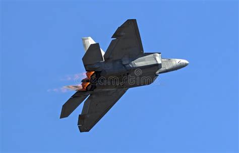 F-22 Raptor in Supersonic Speed with Afterburners Stock Image - Image of action, aviation: 94731951