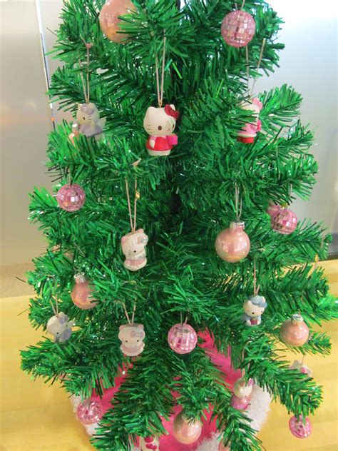 Hello Kitty Christmas Tree - DIY Mini Tree