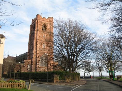 St Mary's, West Bank, Widnes © Sue Adair cc-by-sa/2.0 :: Geograph Britain and Ireland