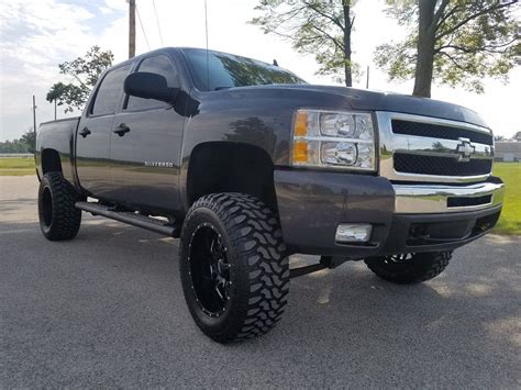 professionally built 2011 Chevrolet Silverado 1500 lifted for sale