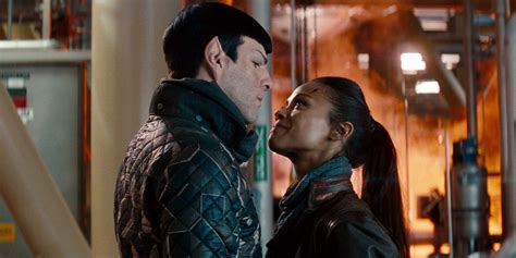 Abrams' Star Trek Movies Made A Big Mistake With Spock & Uhura