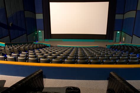 TriNoma Unveils Digital 3D Cinema - Marriage and Beyond