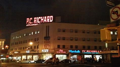 Fordham Road Bronx NewYork at night by Chernandez2020 on DeviantArt