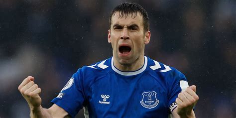 Everton's £55K-p/w Liability "Crumbled" vs Man United