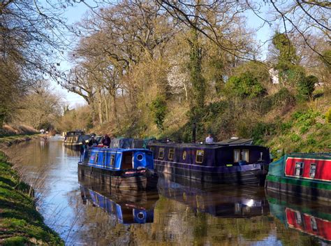 Worthing Wanderer: Kennet and Avon Canal Section 7 Pewsey to Devizes