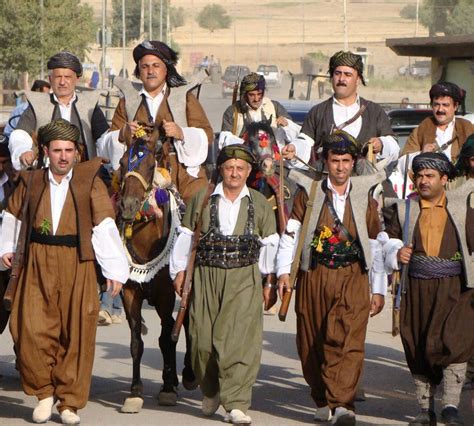 kurdish men | Traditional outfits, African fashion, African clothing