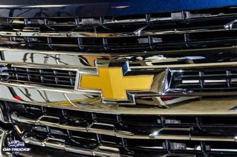 Installed: Chevrolet's Lighted Bowtie For The 2019 Silverado - The Garage Archive - GM-Trucks.com