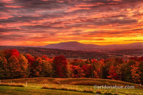 A Fall Sunset in New England : r/pics