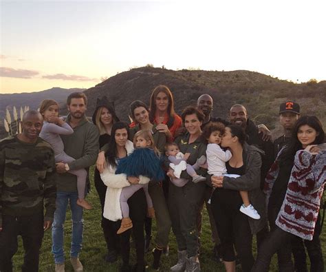 Family Tree Family Grandchild Kris Jenner Kardashian Family ...