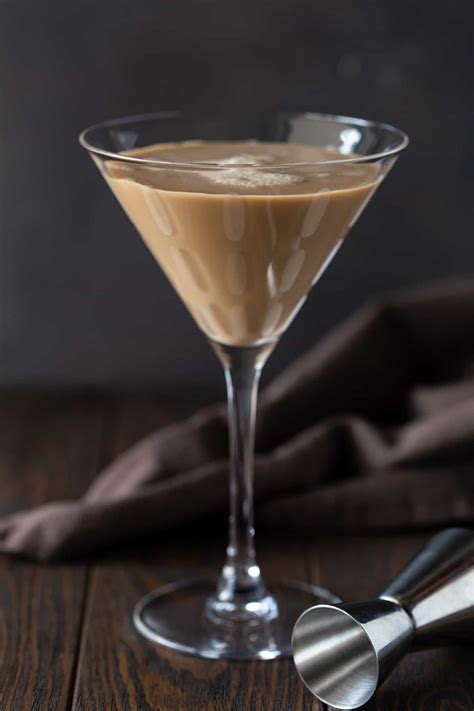 Easy Kahlúa Chocolate Martini Recipe - Garnish with Lemon