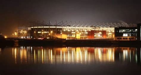 Beautiful photos show off Riverside Stadium and old dock area at night - Teesside Live