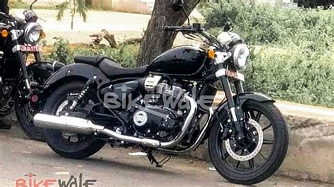 Images of Royal Enfield Super Meteor 650 | Photos of Super Meteor 650 - BikeWale