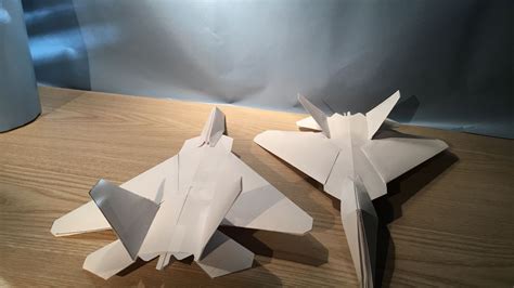 How to Make a Lockheed Martin F-22 Raptor | Paper crafts origami, Paper plane, Star wars origami