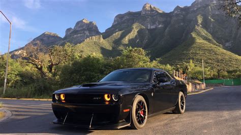 Hellcat challenger burnout - YouTube