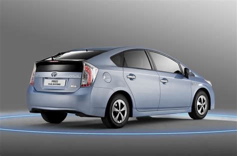 2012 Toyota Prius Plug-In Hybrid with the lowest CO2 emissions on the ...