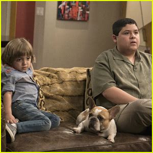 Manny & Joe Grab Some Couch Time on ‘Modern Family’ Tonight | Jeremy Maguire, Modern Family ...