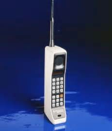 Motorola DynaTAC 8000X, el primer móvil con certificación FCC