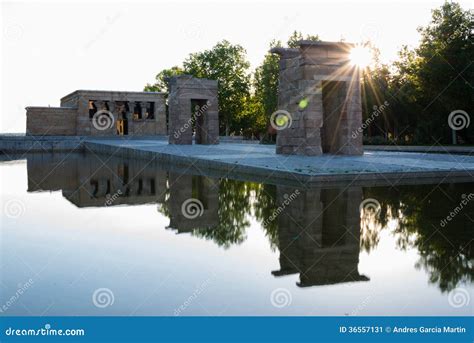 Templo De Debod at Sunset, Madrid Stock Image - Image of night, place ...