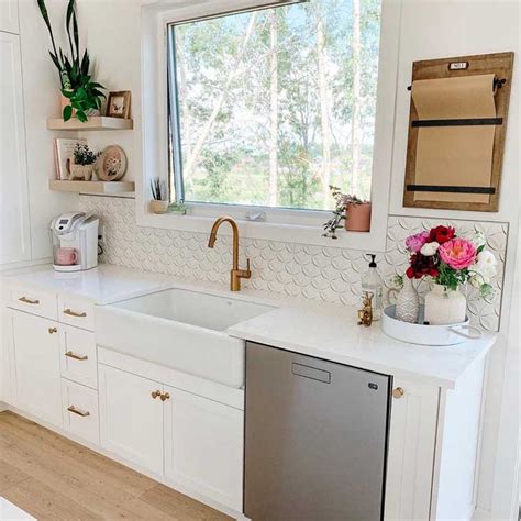 Best tile backsplash for farmhouse kitchen sink - Farmhousehub