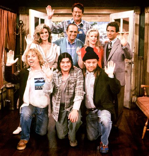 Newhart cast reunion: Bob Newhart and more look back at series finale | EW.com