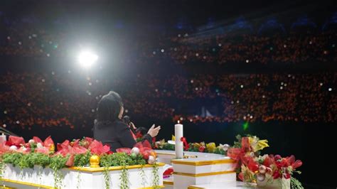 7000 Choir Turut Meriahkan Perayaan Natal Akbar Gereja Tiberias Di Stadion Utama Gelora Bung ...