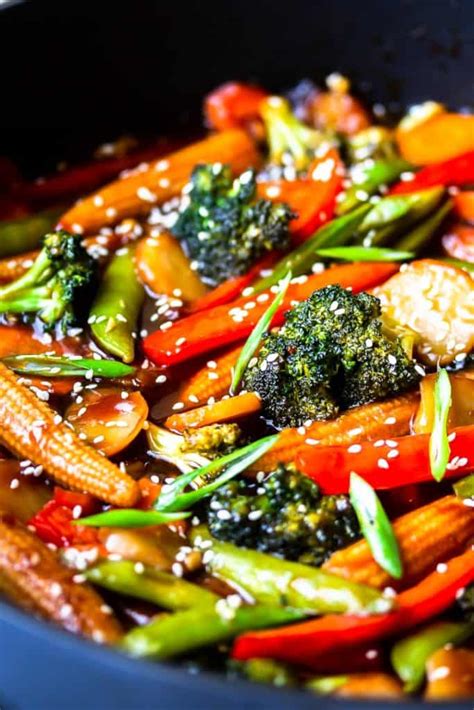 30-Minute EASY Vegetable Stir Fry Recipe - Delicious Little Bites