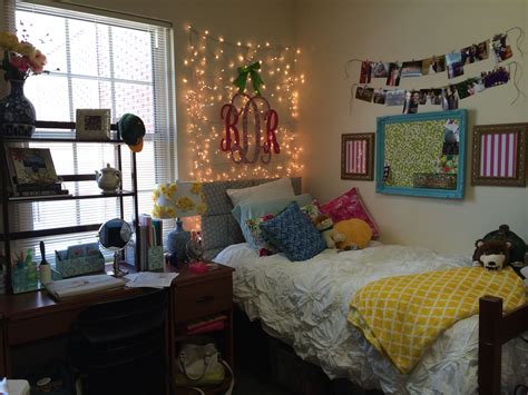 I think this is what the rooms will look like in Flats! | Baylor dorm, Baylor university, Dorm