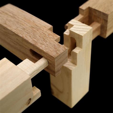 Interactive Modeling Software Designs Intricate Japanese Wood Joinery