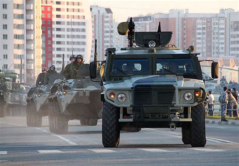 Diario Automotor: GAZ-2330 Tigr Vehículo blindado ligero ..el HMMWV ruso que se está utilizando ...