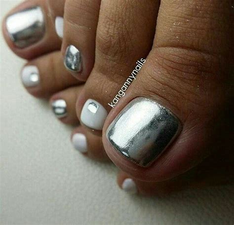 Silver ToeNails | Красивые ногти, Искусство рисования в маникюре, Стопы ...