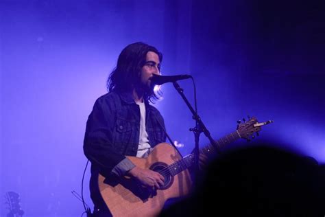 Noah Kahan Connects With Fans on ‘I Was/I Am’ Tour in New York City ...