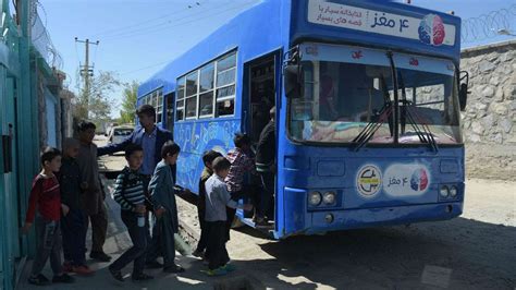 Kabul library bus drives Afghan children to read