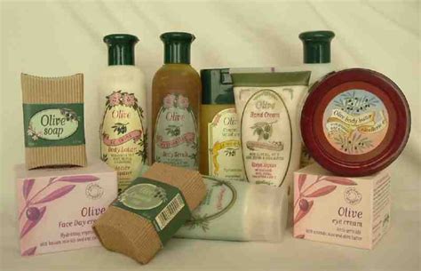 features with the right natural beauty products - One Quirky Blog