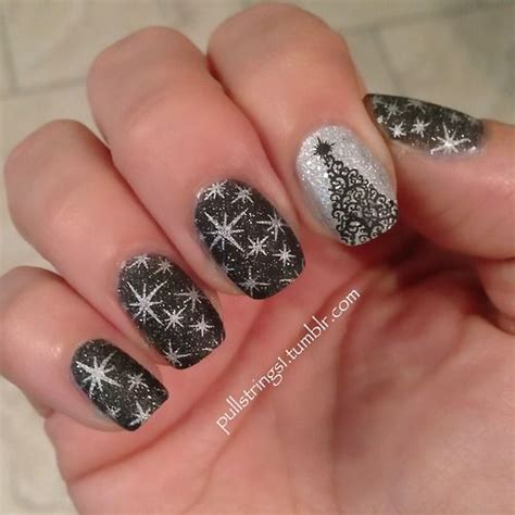 1000+ images about Holiday Nail Art on Pinterest | Snowflakes, Christmas nail art designs and ...