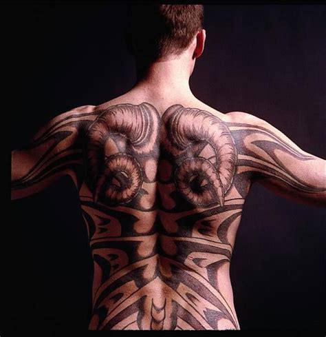 Richard Armitage as Francis Dolarhyde in Hannibal (2015) back tattoo Red Dragon Film, Dragon ...