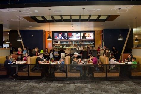 Austin's Park and Pizza Opens New Bar & Grill and Bowling Alley | Mom Fabulous