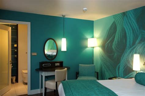 seafoam green relaxing paint colors for bedrooms