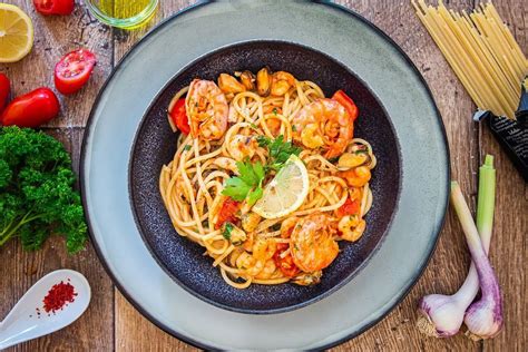 Spaghetti Frutti di Mare | Italienische Pasta mit Meeresfrüchten | Rezept | Spaghetti frutti di ...