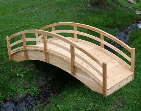 Red Cedar Traditional Arched Bridge