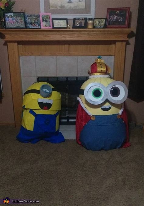 King Bob the Minion Costume | DIY Tutorial - Photo 7/7