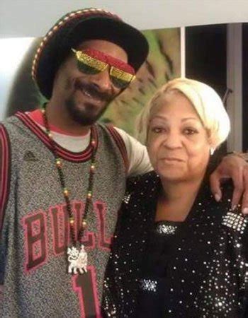 Snoop Dogg's Net Worth, Height & age, Family & More