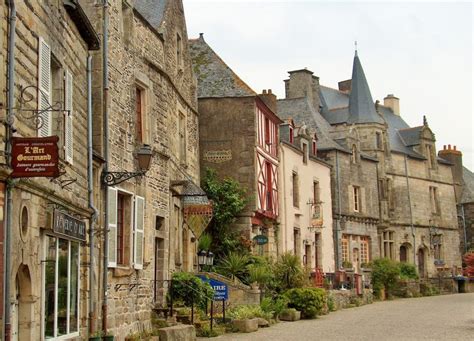 Most Beautiful French Medieval Towns - BeautyHarmonyLife