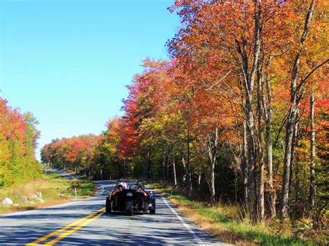 25 Ways to View Fall Foliage in The Pocono Mountains