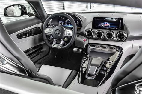 Mercedes-AMG GT now with digital dash