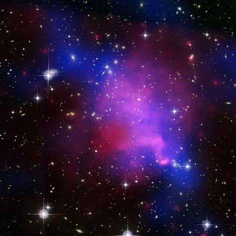 Cosmic 'train wreck' defies dark matter theories | New Scientist