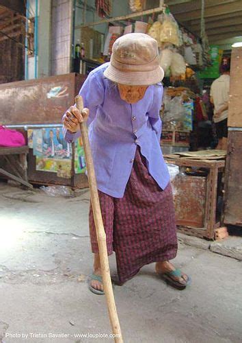 old woman walking stick - Google Search | Old women, Women, Walking sticks