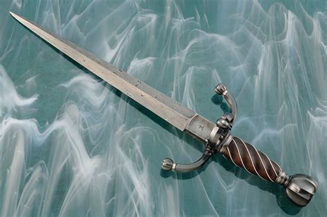 BladeGallery: Fine handmade custom knives, art knives, swords, daggers